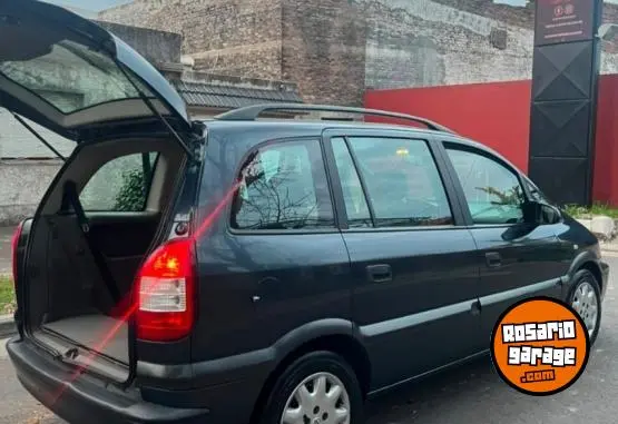 Chevrolet Zafira  2009 - foto 2