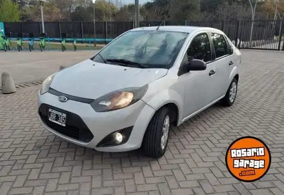 Ford Corsa  2013 - foto 1