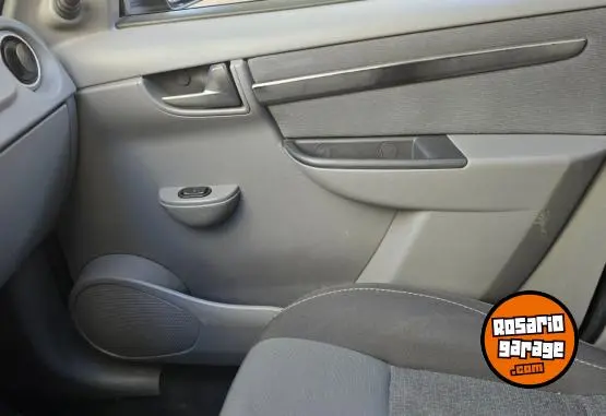 Chevrolet Prisma  2011 - foto 1
