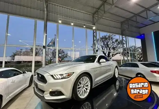 Ford Mustang 5.0 V8 Coupe  2017 - foto 1