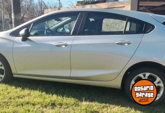 Chevrolet Cruze  2018 - foto 2