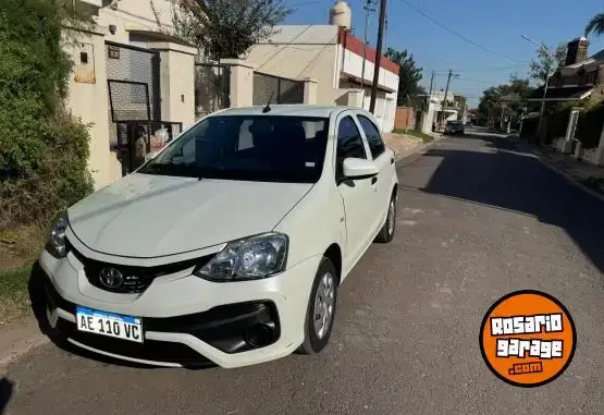 Toyota Etios 1.5 X  2019 - foto 1
