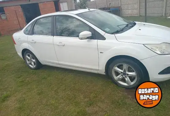 Ford Focus 2.0  2010 - foto 1