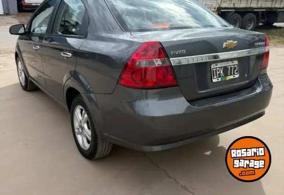 Chevrolet Aveo  2010 - foto 3