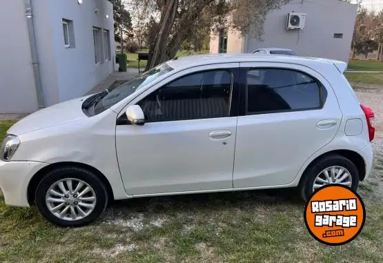 Toyota Etios  2015 - foto 4