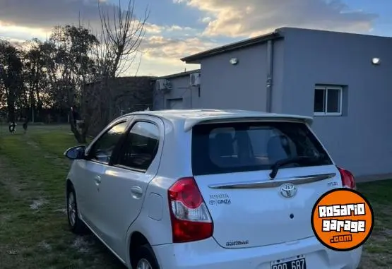 Toyota Etios  2015 - foto 5