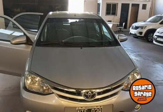 Toyota Etios  2014 - foto 1