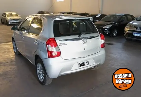 Toyota Etios  2014 - foto 2