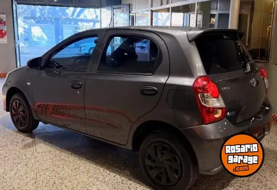 Toyota Etios X  2022 - foto 3