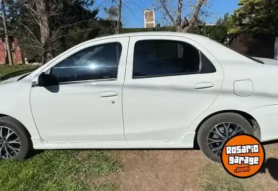 Toyota Etios  2023 - foto 1