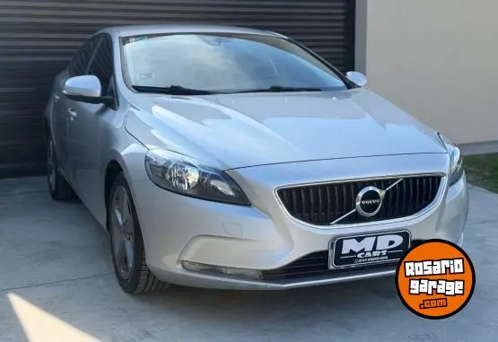 Volvo V40  2017 - foto 1