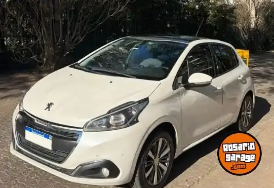 Peugeot 208 Feline 1.6  2019 - foto 1