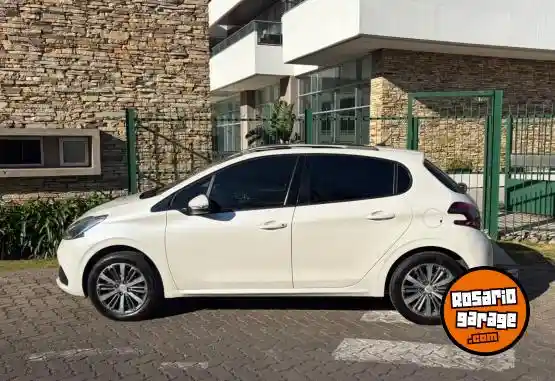 Peugeot 208 Feline 1.6  2019 - foto 4