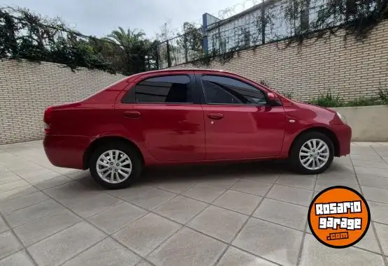Toyota Etios Xls 1.5 M/T Sedã¡N 4  2013 - foto 3