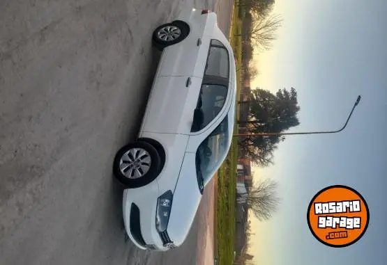 Volkswagen Voyage Confort  2013 - foto 1