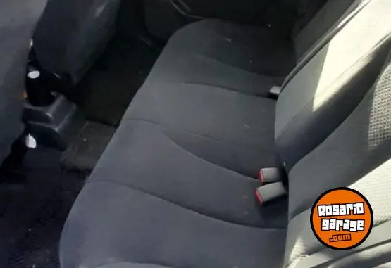 Nissan Tiida 2010 - foto 1