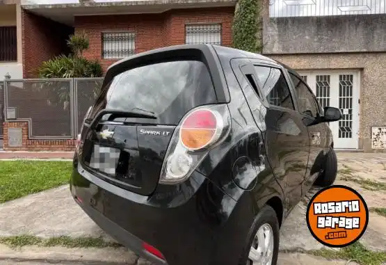 Chevrolet Spark  2011 - foto 2