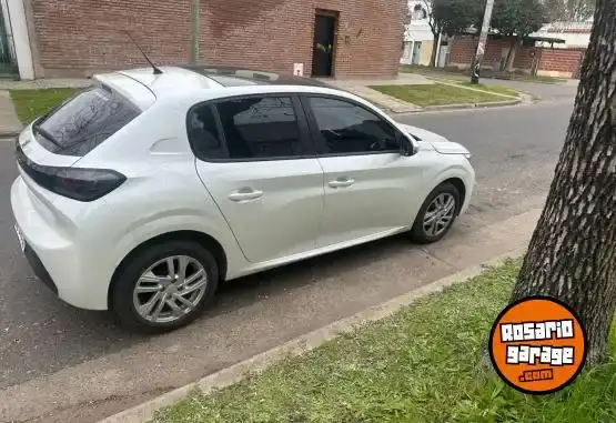 Peugeot 208  2021 - foto 1