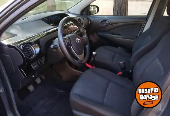 Toyota Etios Sedan 4 Puertas  2016 - foto 5