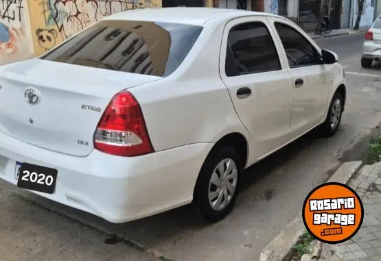 Toyota Etios  2020 - foto 4