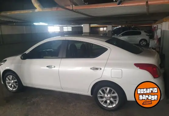 Nissan Versa 2020 - foto 1