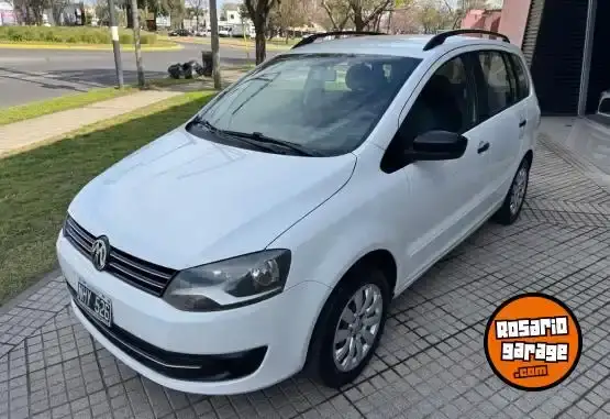 Volkswagen Suran Comfortline 1.6  2013 - foto 1