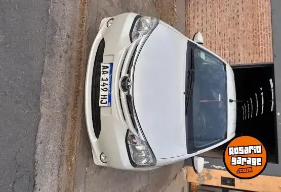 Toyota Etios Yaris  2016 - foto 1