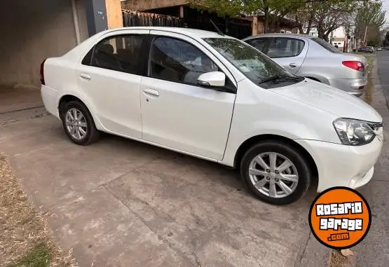 Toyota Etios Yaris  2016 - foto 2