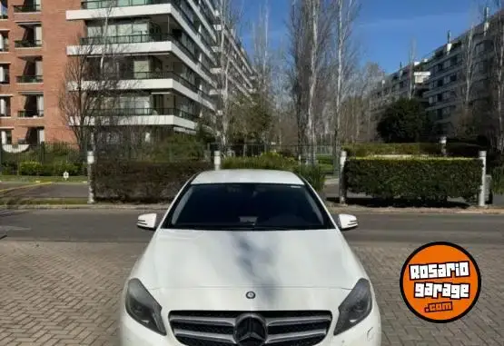 Mercedes-Benz A200  2013 - foto 1