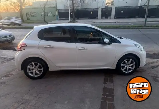 Peugeot 208 Allure  2015 - foto 2