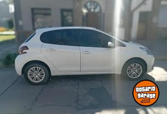 Peugeot 208 Allure  2018 - foto 4