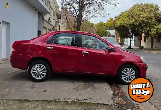Toyota Etios  2015 - foto 4