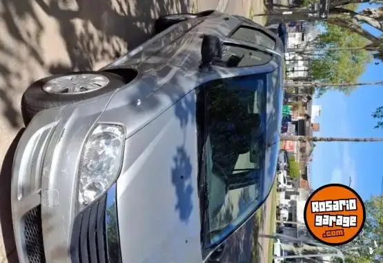Renault Logan  2013 - foto 1
