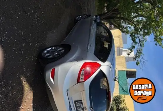 Ford Fiesta Kinetic  2012 - foto 3