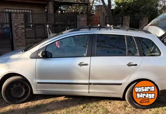 Volkswagen Suran  2010 - foto 1