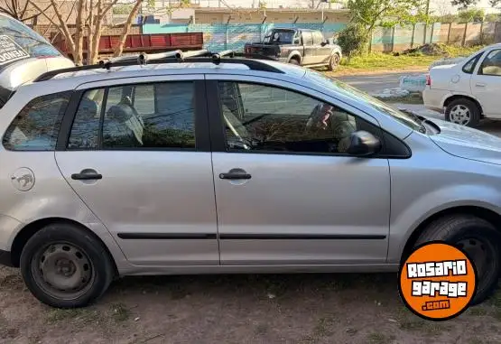 Volkswagen Suran  2010 - foto 2