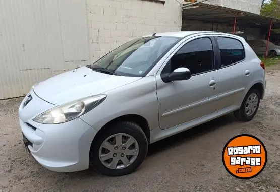 Peugeot 207 Compact 2013 - foto 1