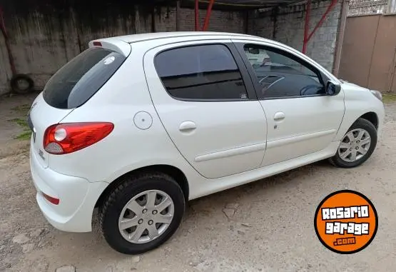 Peugeot 207 Compact  2013 - foto 2