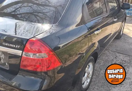 Chevrolet Aveo 1.6 16 V  2011 - foto 2