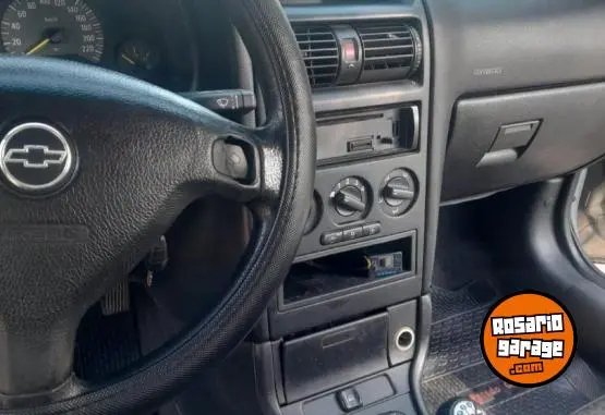 Chevrolet Gl 2.0 Sedan  2005 - foto 3