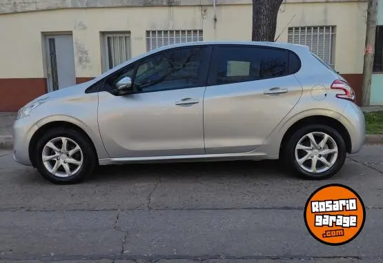Peugeot 208 Allure Touch Screen  2014 - foto 2