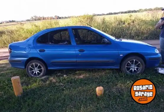 Renault Megane Authetique 2005 - foto 1