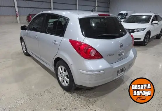 Nissan Tiida  2011 - foto 3