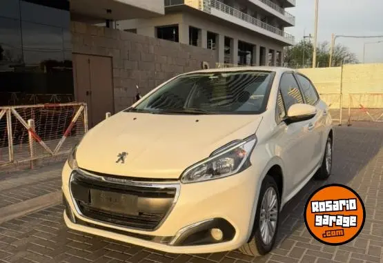 Peugeot 208 Allure  2018 - foto 2