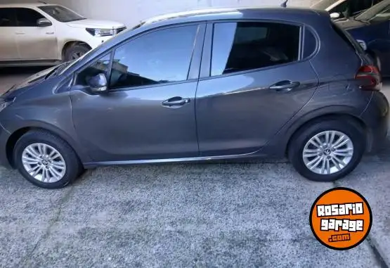 Peugeot 208 Allure 1.6 115 5Puert  2019 - foto 5