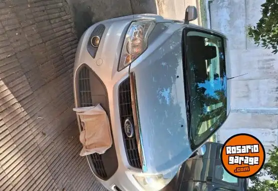 Ford Focus  2011 - foto 2