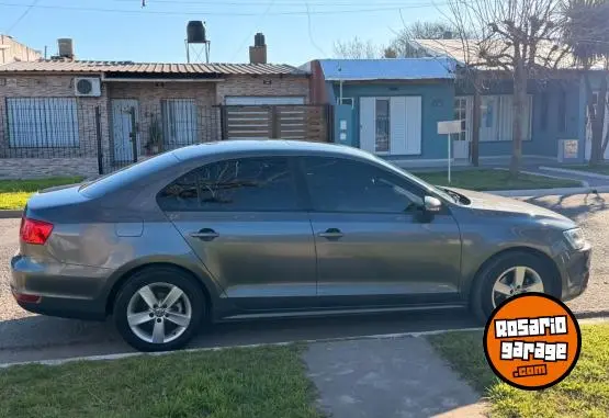 Volkswagen Vento 2.5  2014 - foto 1