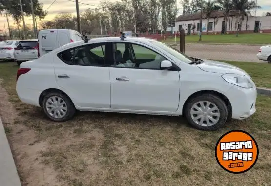 Nissan Versa  2014 - foto 2