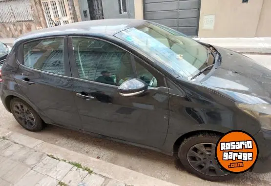 Peugeot 208  2013 - foto 2