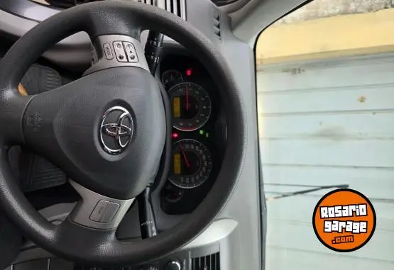 Toyota Corolla  2010 - foto 3